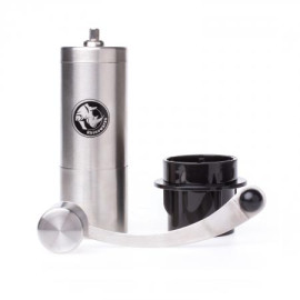 Młynek ręczny z adapterem do AeroPressu Aerobie